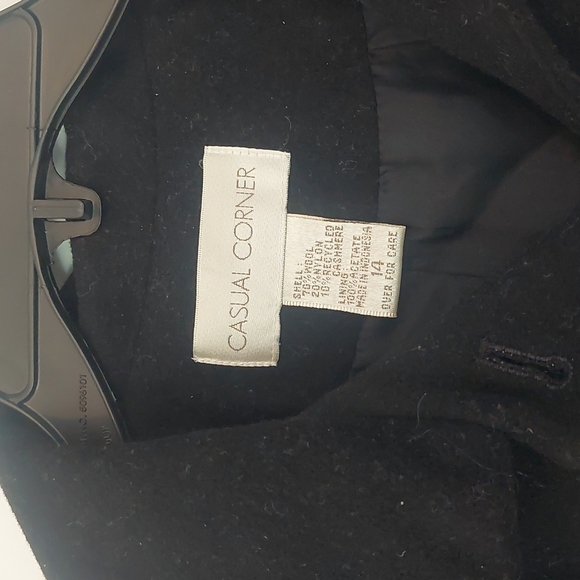 Blazer - Picture 2 of 4